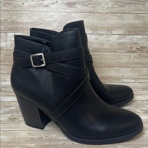 Style & Co. Zetta Black Ankle Boots with Strap Accent Size 10M NWT